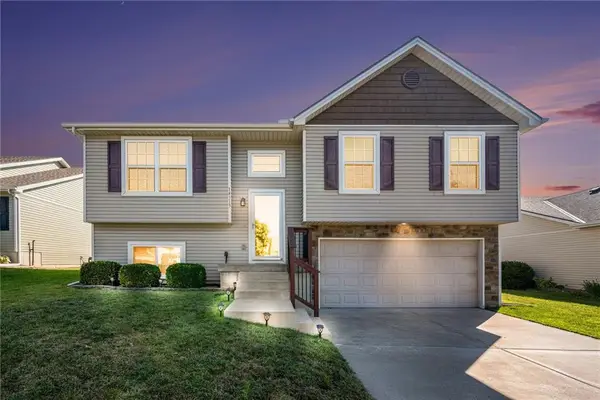 14313 Richmond Avenue, Grandview, MO 64030