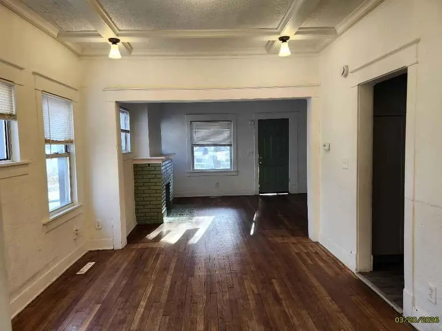 3800 Chestnut Avenue, Kansas City, MO 64128 - #3