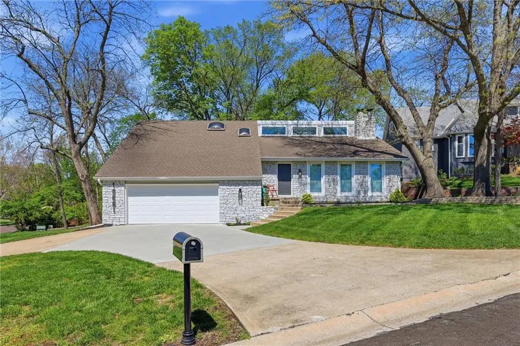 10661 Riggs Drive, Overland Park, KS 66212 - #1