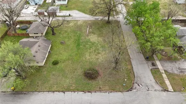 502 E Adams Street, Pittsburg, KS 66762