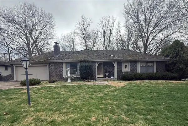 4618 Brookwood Terrace, St Joseph, MO 64506