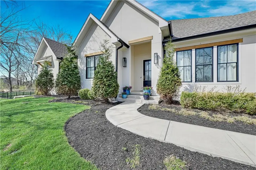 18340 Mohawk Lane, Stilwell, KS 66085 - #3