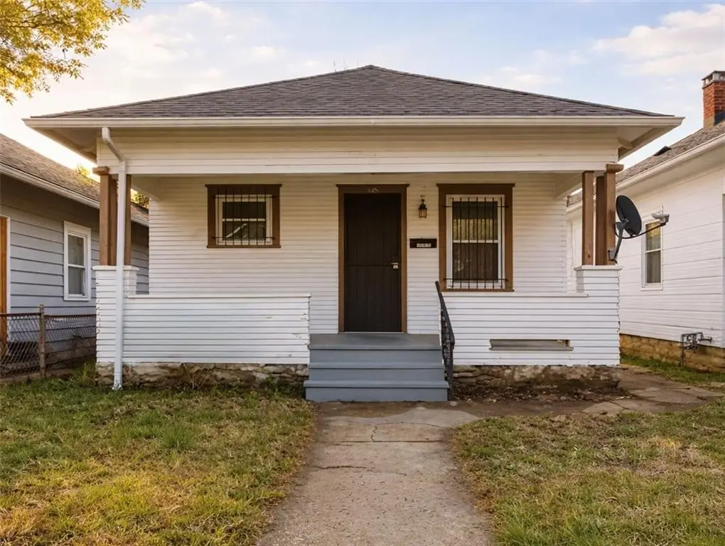 445 N Lawndale Avenue, Kansas City, MO 64123 - #1