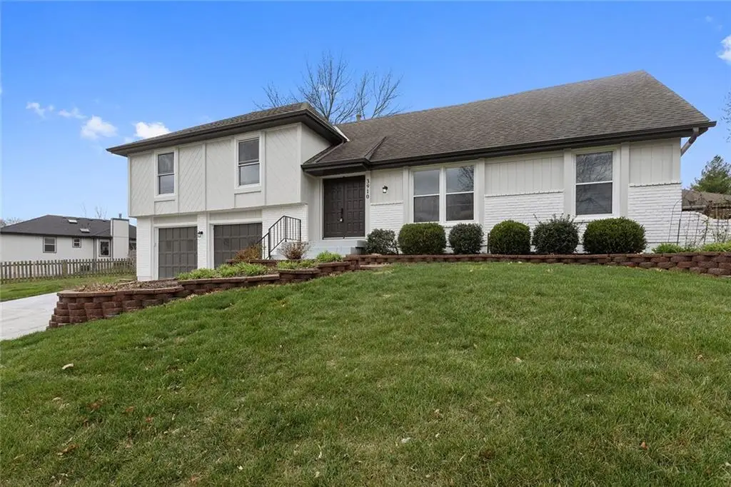 3910 SW Linden Lane, Lees Summit, MO 64082 - #1