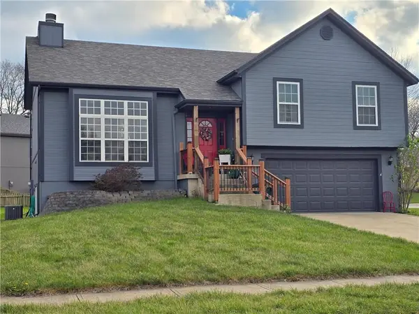 20855 W 227th Street, Spring Hill, KS 66083