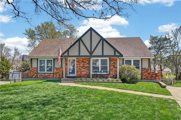412 S Normandy Drive, Olathe, KS 66061