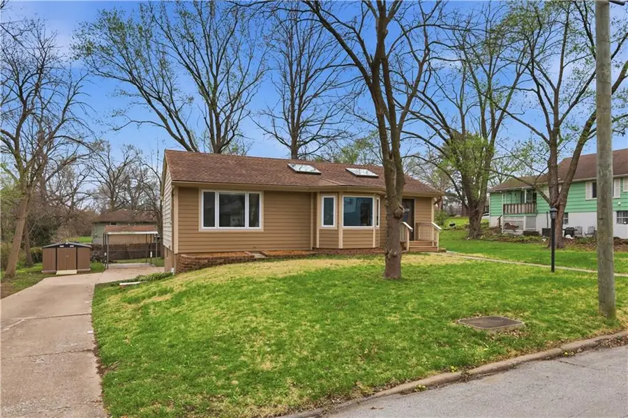 1221 Kiowa Street, Leavenworth, KS 66048 - #3