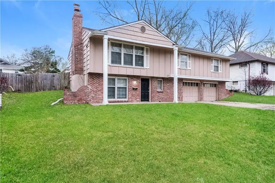 7401 Hardy Avenue, Raytown, MO 64133 - #2