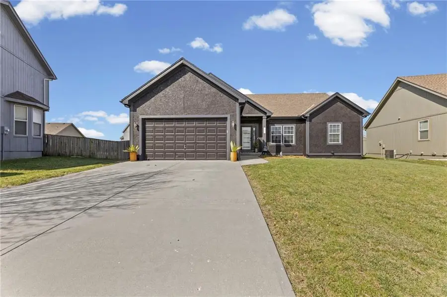 290 N Pecan Street, Gardner, KS 66030 - #2