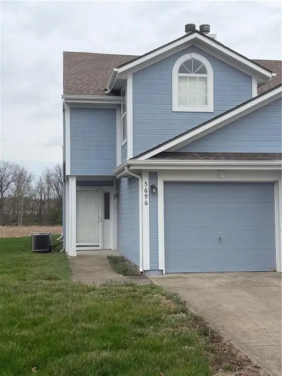 5696 NW Plantation Lane #174 A, Lee's Summit, MO 64064