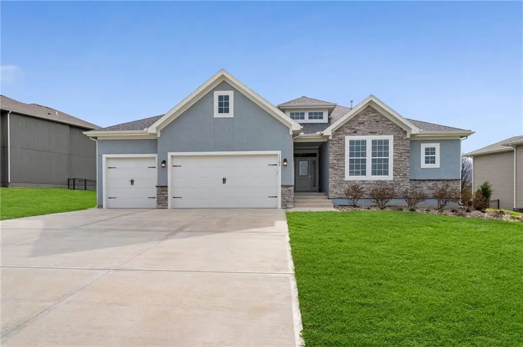 7703 Green Street, Lenexa, KS 66227 - #1