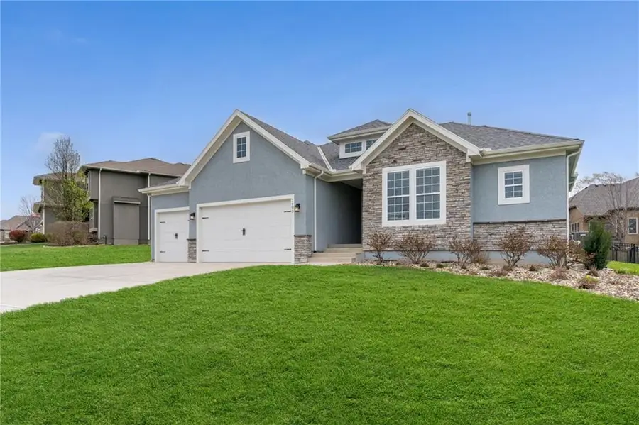 7703 Green Street, Lenexa, KS 66227 - #2