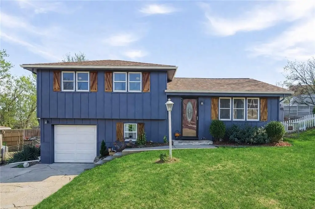 818 N 84 Drive, Kansas City, KS 66112 - #1