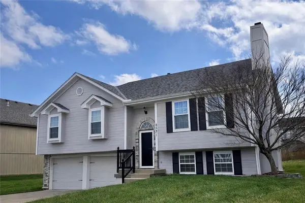 2531 NE Horseshoe Drive, Lee's Summit, MO 64086