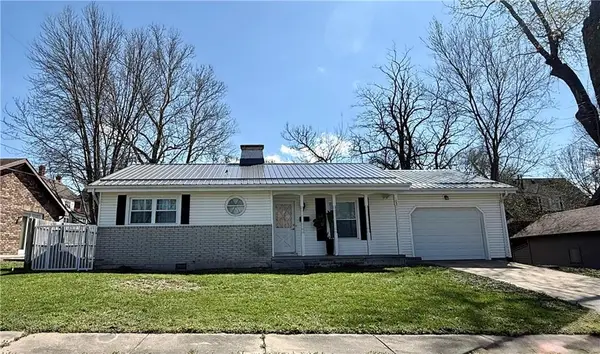 109 W Black Diamond Street, Richmond, MO 64085