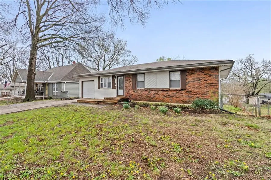 8141 NE 52nd Street, Kansas City, MO 64119 - #3