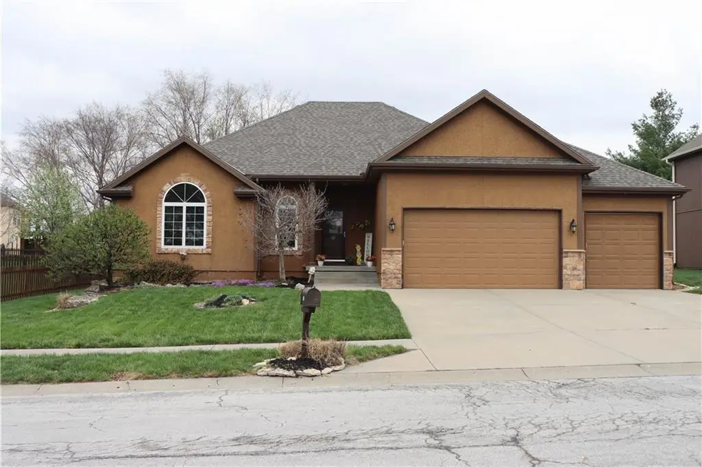915 Englewood Drive, Kearney, MO 64060 - #1