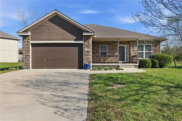 1611 NW Nicholas Drive, Grain Valley, MO 64029