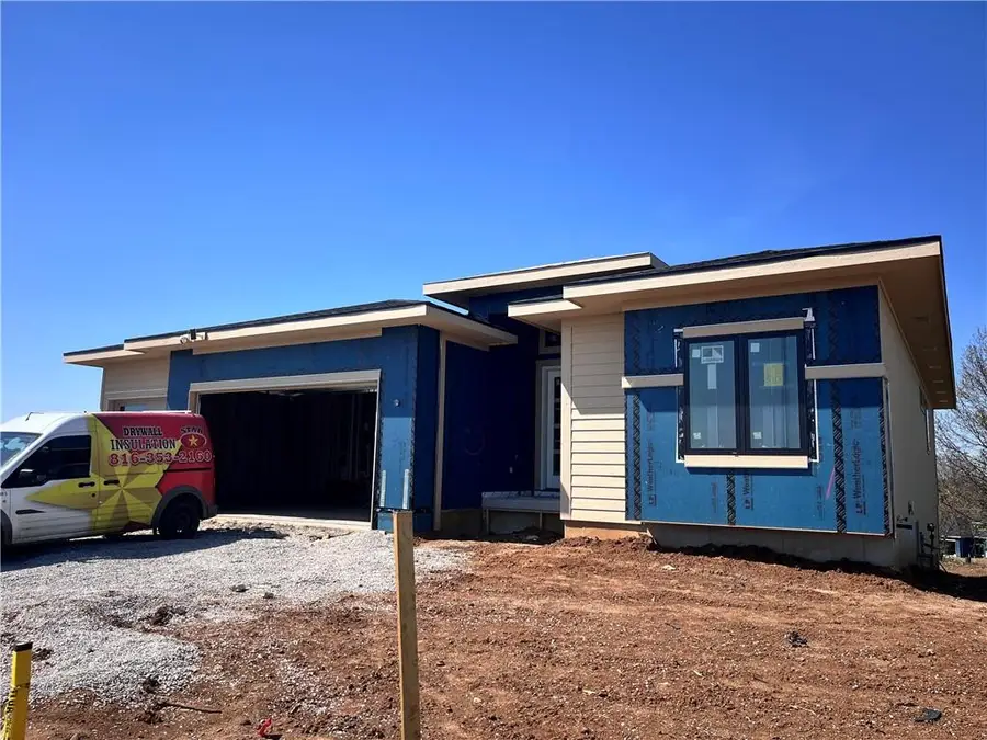 510 Bentwater Drive, Raymore, MO 64083 - #2