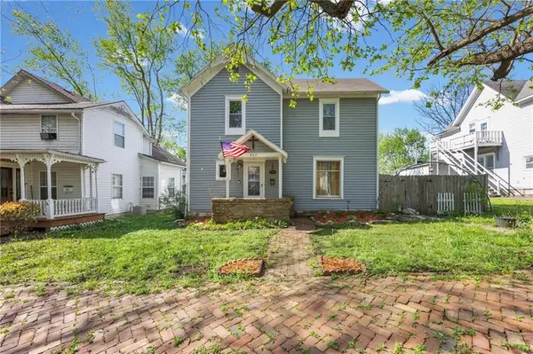 303 E Wea Street, Paola, KS 66071