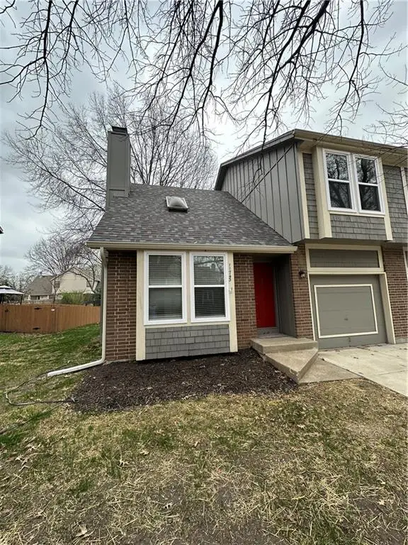 11743 Oakmont Street, Overland Park, KS 66210 - #2