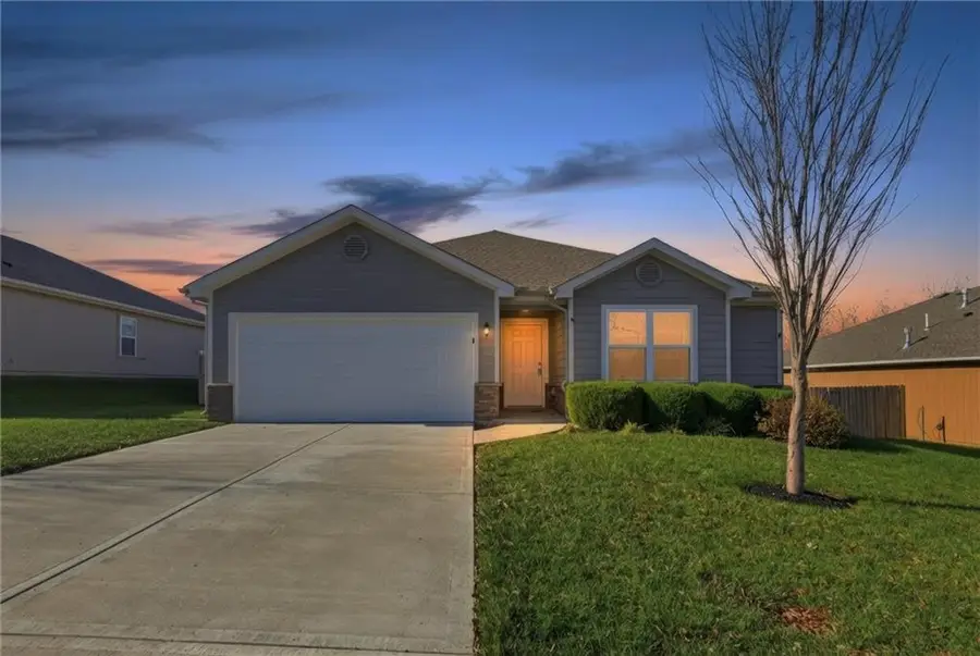 21826 Franklin Street, Spring Hill, KS 66083 - #2