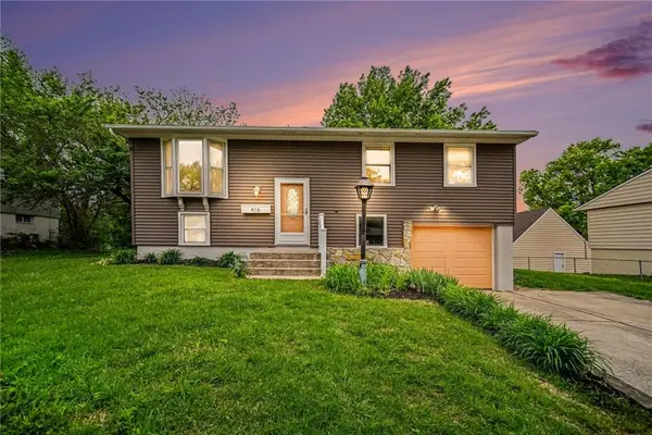 816 N Tepee Drive, Independence, MO 64056