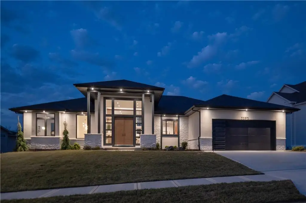 2270 NW Palisades Drive, Riverside, MO 64150 - #1