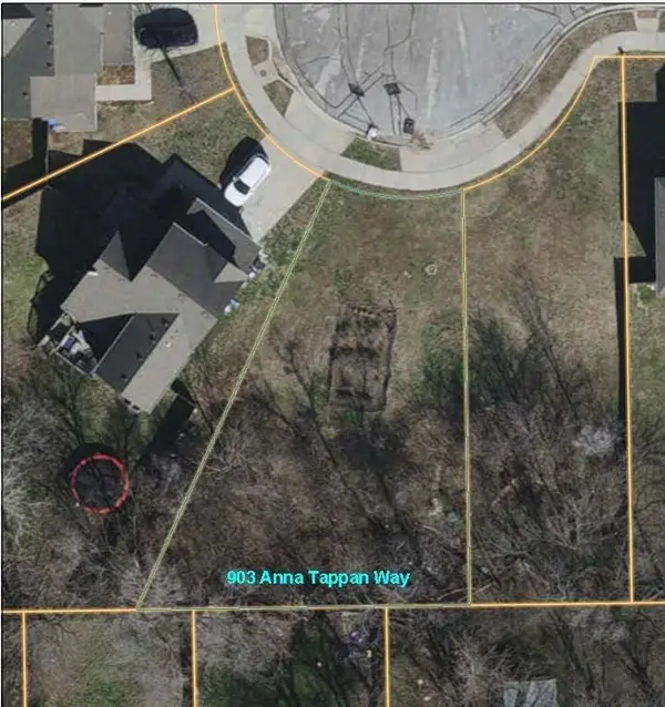 903 Anna Tappan Way, Lawrence, KS 66044