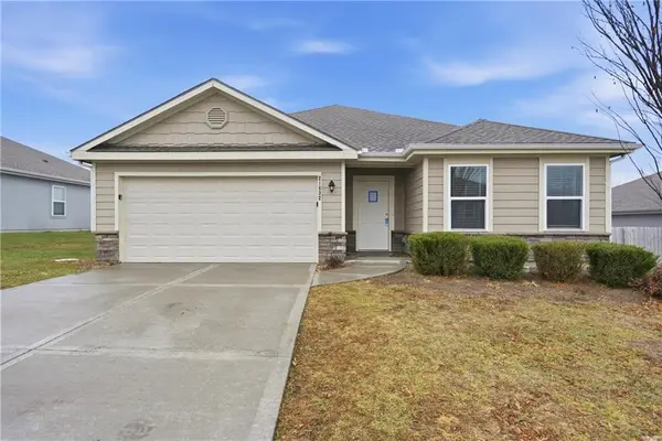 21832 Franklin Street, Spring Hill, KS 66083