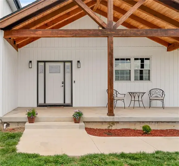 24218 NE 136th Street, Excelsior Springs, MO 64024