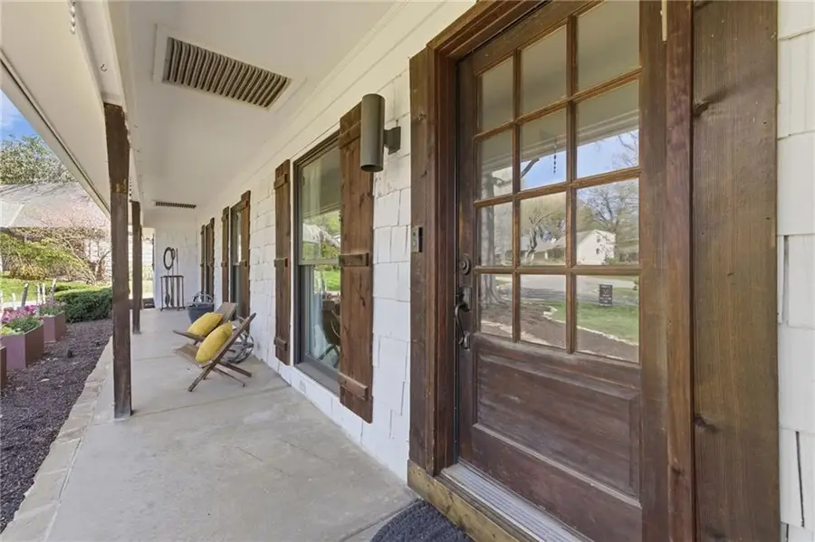 10409 Pawnee Lane, Leawood, KS 66206 - #2