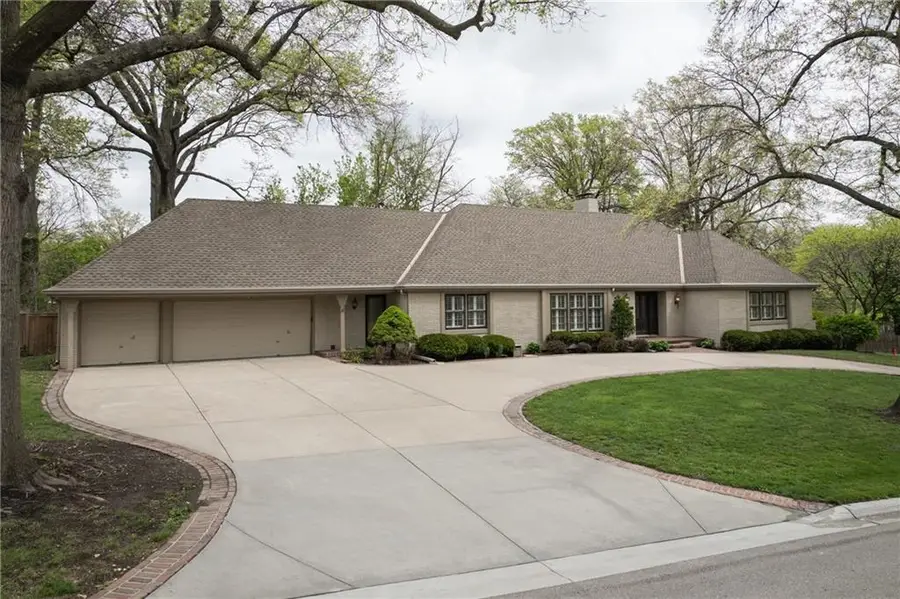 1900 W 70th Street, Mission Hills, KS 66208 - #2