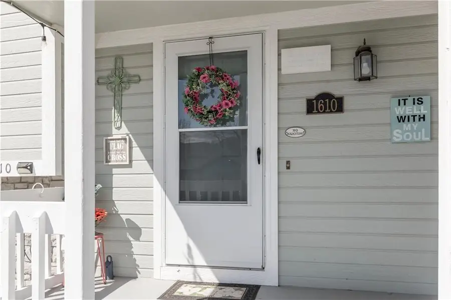 1610 S 105th Street, Edwardsville, KS 66111 - #3