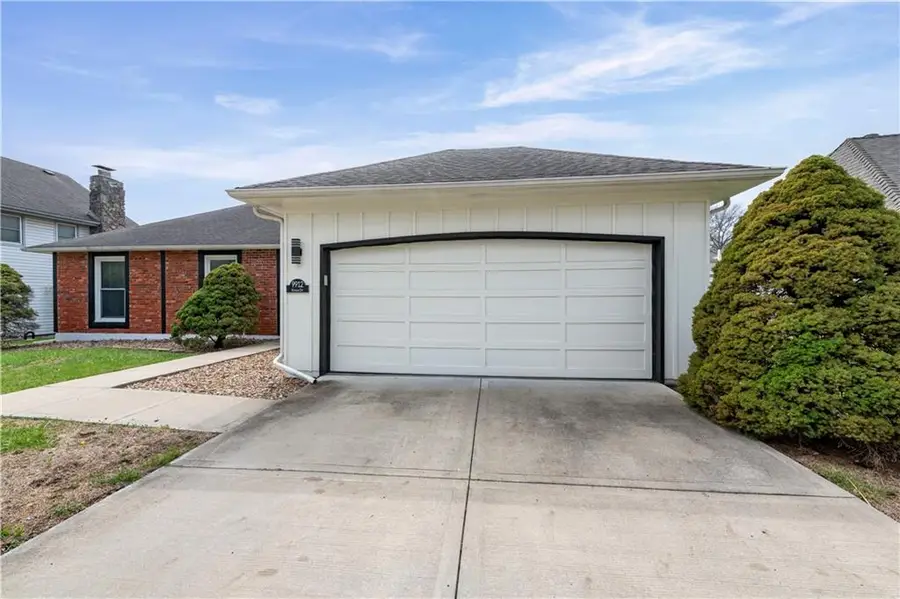 9912 Knox Drive, Overland Park, KS 66212 - #2