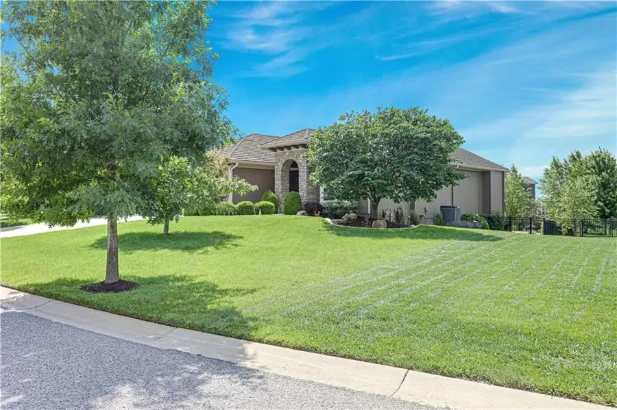 9702 Shady Bend Circle, Lenexa, KS 66227 - #3