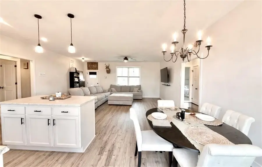 1328 W 19th Street, Maryville, MO 64468 - #2