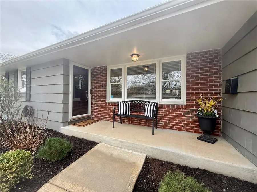 5709 W 78th Street, Prairie Village, KS 66208 - #2