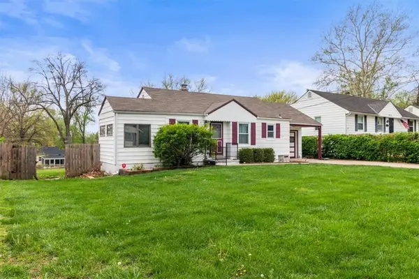 9601 E 68th Street, Raytown, MO 64133