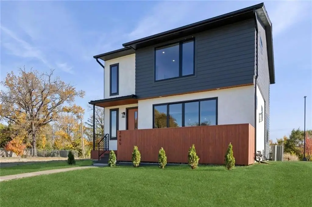 2605 W Paseo Boulevard, Kansas City, MO 64108 - #1