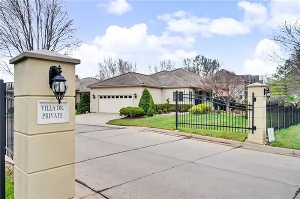 5727 Villa Drive, Lawrence, KS 66047