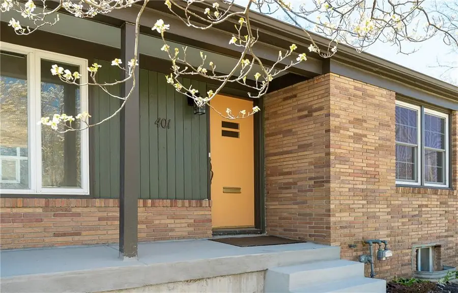 401 E 59th Street, Kansas City, MO 64110 - #2