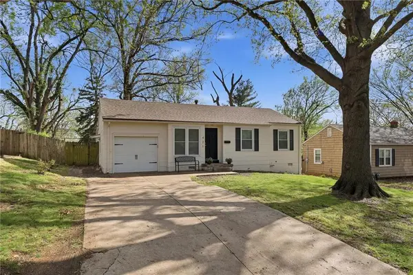 421 W 88 Street, Kansas City, MO 64114