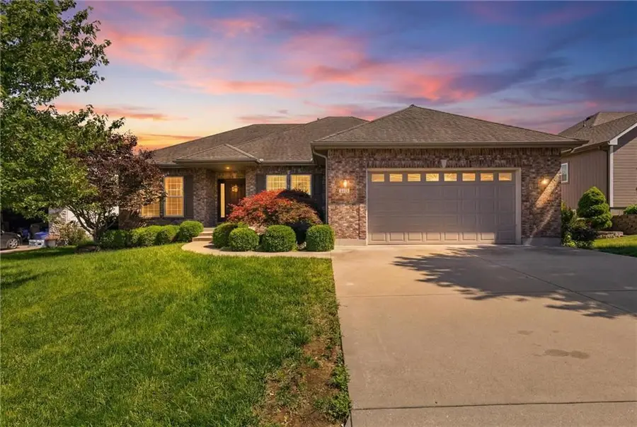 807 NW Poplar Court, Grain Valley, MO 64029 - #2