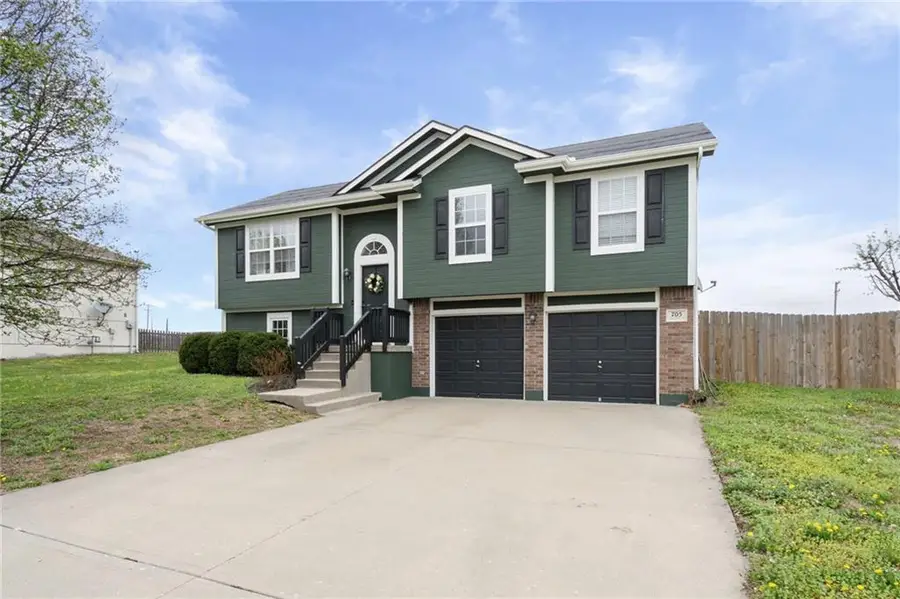 705 Fall Creek Circle, Belton, MO 64012 - #3