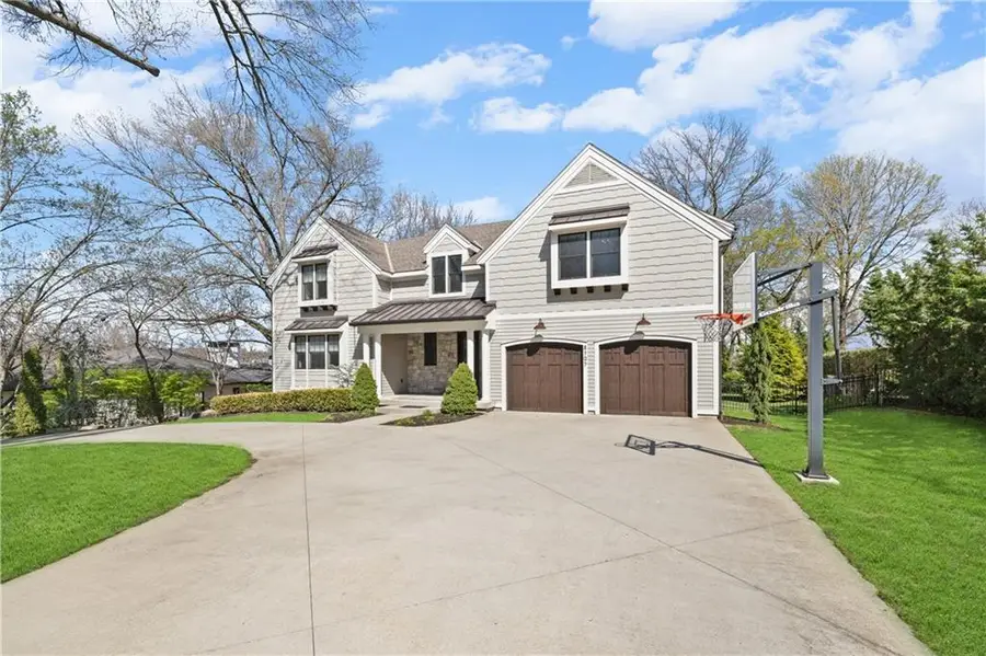 8909 Lee Boulevard, Leawood, KS 66206 - #2