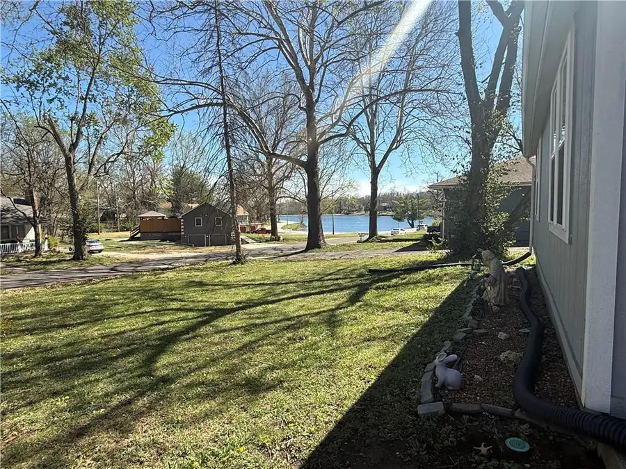 6716 Appleton Avenue, Raytown, MO 64133 - #3