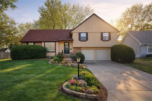 7615 W 95th Street, Overland Park, KS 66212