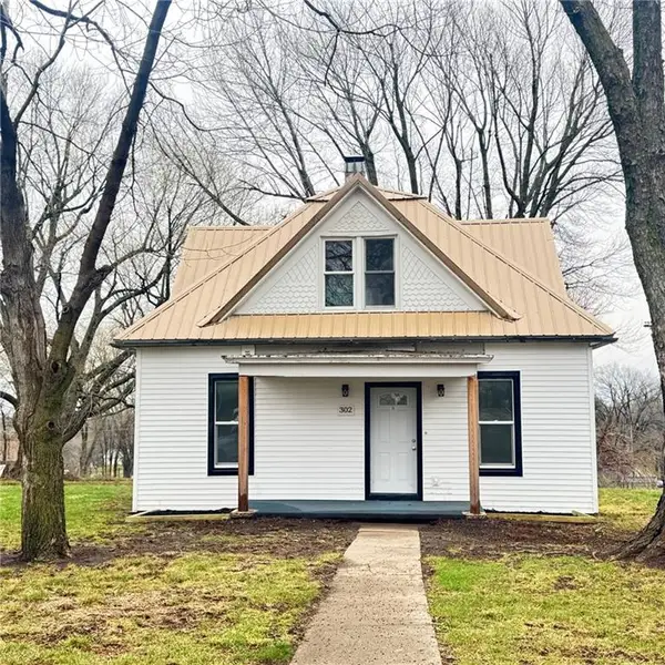 302 N Iowa Street, Highland, KS 66035