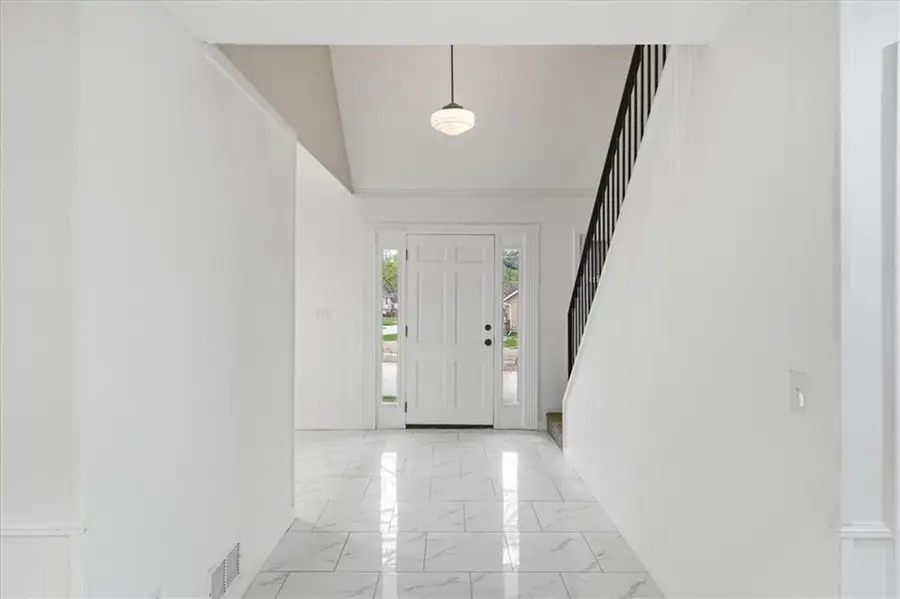 12816 Overhill Road, Grandview, MO 64030 - #3